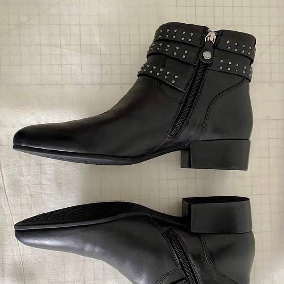 GEOX NWOB Comfy Black Leather Boots Grommets Trim Block Low Heel Zip EU41 US 9.5 - Picture 6 of 9